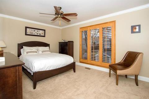 831 S Cleburne Ave, Bartlett, IL 60103 photo 10