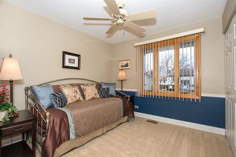 831 S Cleburne Ave, Bartlett, IL 60103 photo 15