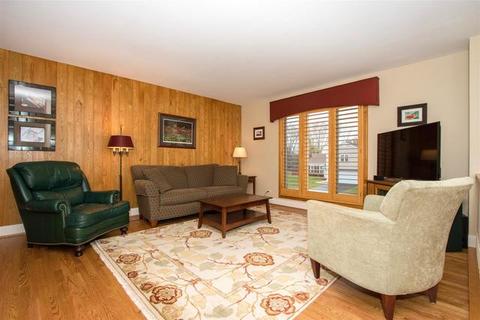 831 S Cleburne Ave, Bartlett, IL 60103 photo 3
