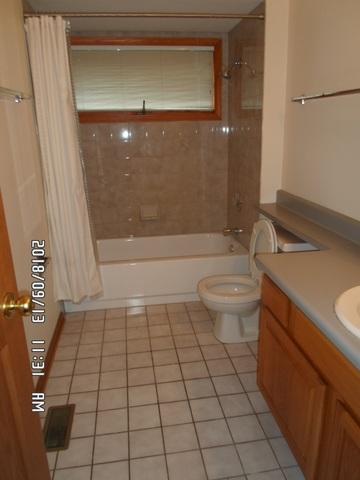213 E 81st St, Chicago, IL 60619 photo 4