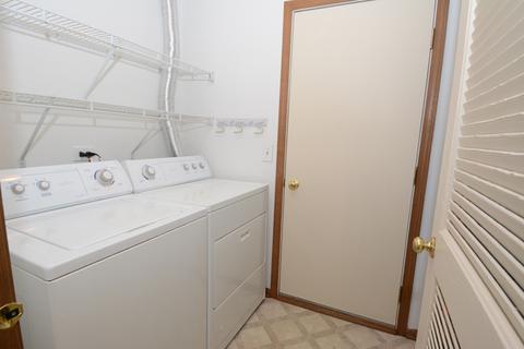 965 Mesa Dr, Elgin, IL 60123 photo 18