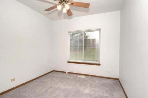 965 Mesa Dr, Elgin, IL 60123 photo 12