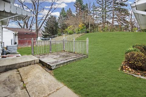 927 Monroe Dr, Freeport, IL 61032 photo 13