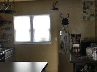 317 S Smith St, Aurora, IL 60505 photo 3