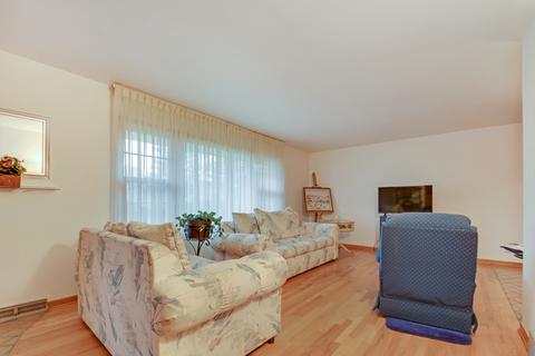 8629 Lorel Ave, Burbank, IL 60459 photo 4