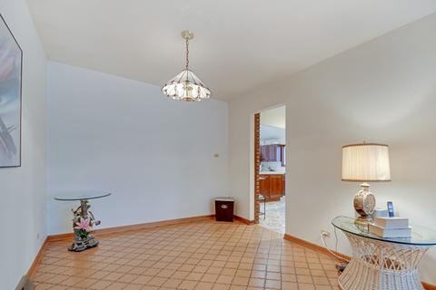 8629 Lorel Ave, Burbank, IL 60459 photo 5
