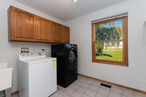 2071 E Parkview Cir, Hoffman Estates, IL 60169 photo 16
