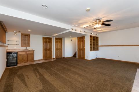 2071 E Parkview Cir, Hoffman Estates, IL 60169 photo 9