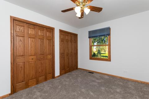 2071 E Parkview Cir, Hoffman Estates, IL 60169 photo 11