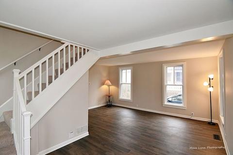 466 Franklin Blvd, Elgin, IL 60120 photo 2
