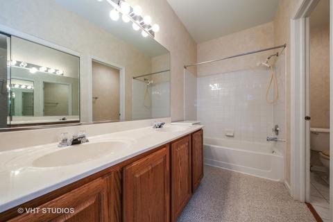 6660 Snug Harbor Dr, Willowbrook, IL 60527 photo 17