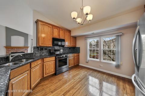 6660 Snug Harbor Dr, Willowbrook, IL 60527 photo 5