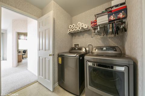 6660 Snug Harbor Dr, Willowbrook, IL 60527 photo 22