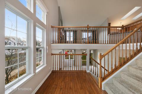 6660 Snug Harbor Dr, Willowbrook, IL 60527 photo 3