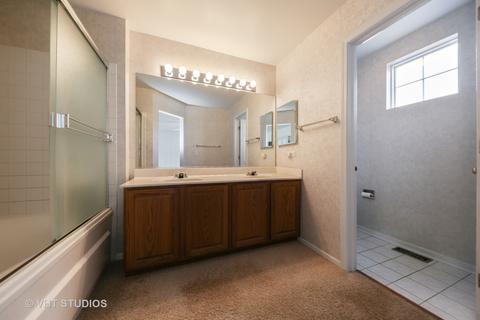 6660 Snug Harbor Dr, Willowbrook, IL 60527 photo 14