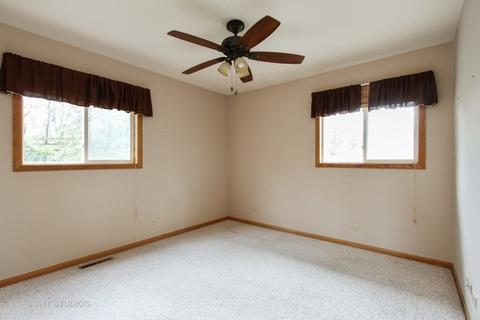 1401 Hillside Ln, Mchenry, IL 60051 photo 14