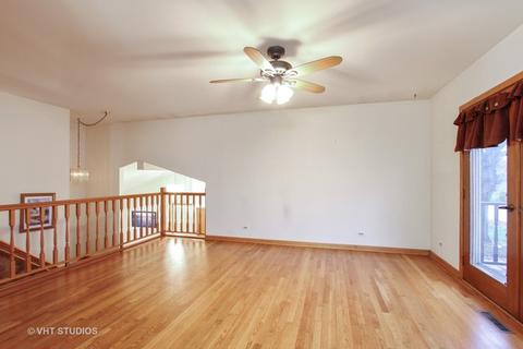 1401 Hillside Ln, Mchenry, IL 60051 photo 3