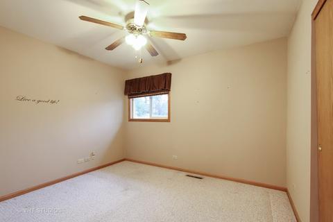 1401 Hillside Ln, Mchenry, IL 60051 photo 13