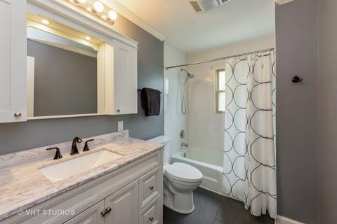 3575 Hillside Ct, Hoffman Estates, IL 60192 photo 12