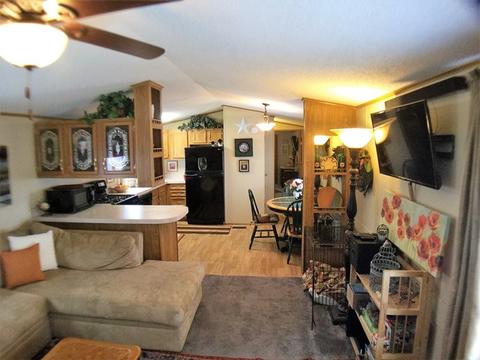 1204 Spring Cir, Belvidere, IL 61008 photo 2