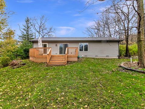 183 Iona Ter, Algonquin, IL 60102 photo 4