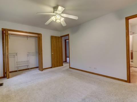 183 Iona Ter, Algonquin, IL 60102 photo 15