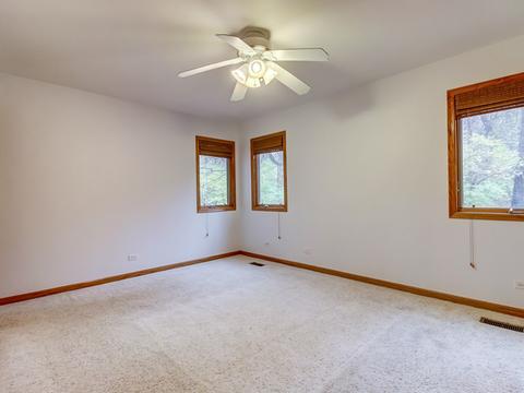 183 Iona Ter, Algonquin, IL 60102 photo 16