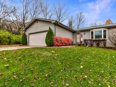 183 Iona Ter, Algonquin, IL 60102 photo 1