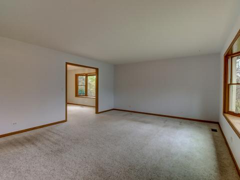 183 Iona Ter, Algonquin, IL 60102 photo 12
