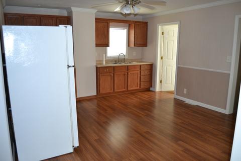 227 E 5th St, Spring Valley, IL 61362 photo 5