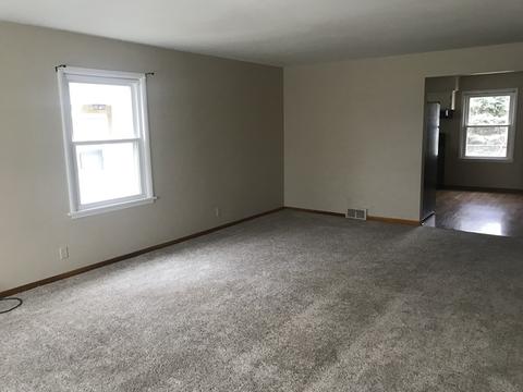 1254 S 6th Ave, Kankakee, IL 60901 photo 5