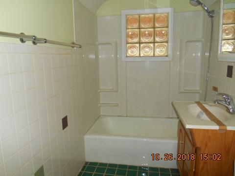 1048 State St, Ottawa, IL 61350 photo 6