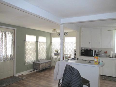 202 E Diggins St, Harvard, IL 60033 photo 3