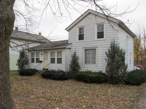 202 E Diggins St, Harvard, IL 60033 photo 1