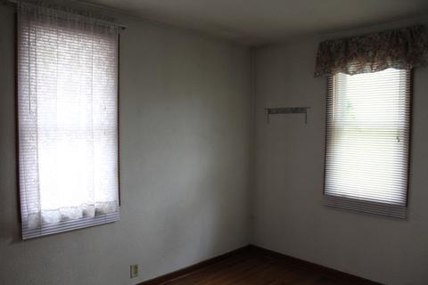109 E 4th St, Lockport, IL 60441 photo 12