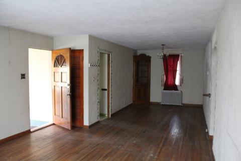 109 E 4th St, Lockport, IL 60441 photo 4