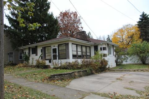 109 E 4th St, Lockport, IL 60441 photo 2