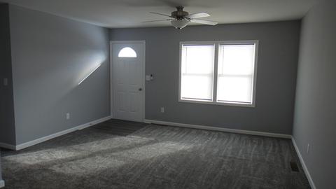 611 Spring Ave, Dekalb, IL 60115 photo 9