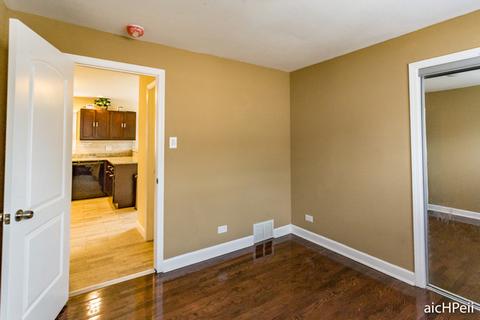 690 E 152nd St, Dolton, IL 60419 photo 9