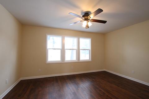 305 John Ave, Mchenry, IL 60050 photo 4