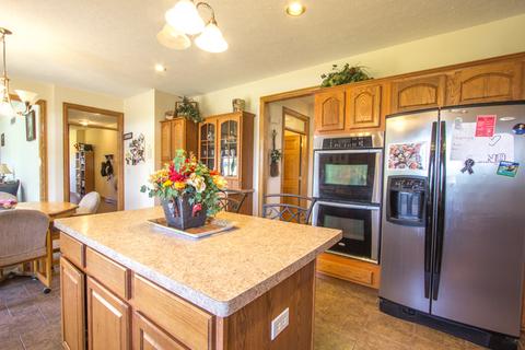 742 E Becker Pl, Sycamore, IL 60178 photo 9