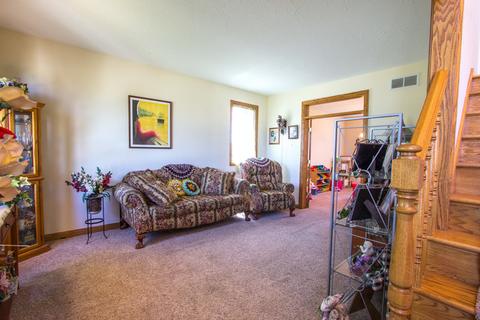 742 E Becker Pl, Sycamore, IL 60178 photo 3