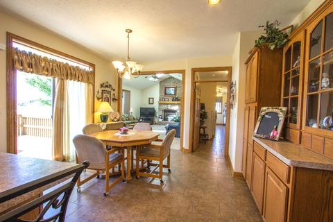 742 E Becker Pl, Sycamore, IL 60178 photo 11