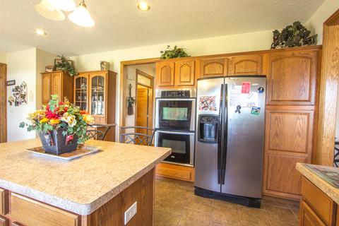 742 E Becker Pl, Sycamore, IL 60178 photo 7