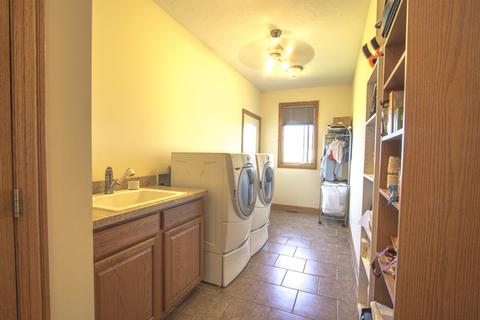 742 E Becker Pl, Sycamore, IL 60178 photo 14