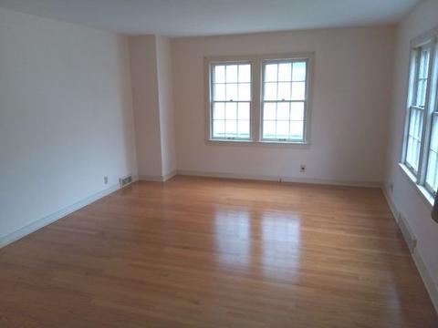 71 S Edison Ave, Elgin, IL 60123 photo 2