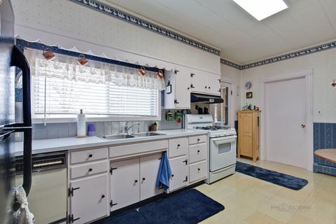 209 Spring St, Cary, IL 60013 photo 4