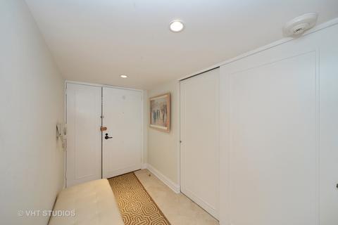 175 E Delaware Pl #6904, Chicago, IL 60611 photo 2
