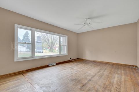 3805 Emerson Ave, Rolling Meadows, IL 60008 photo 4