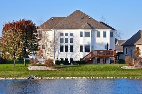 220 Northgate Dr, Sycamore, IL 60178 photo 2